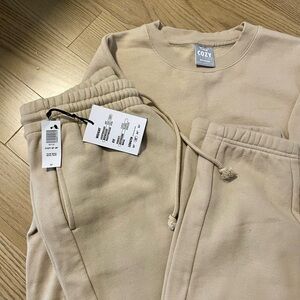 TNA Sweats Set (size small)